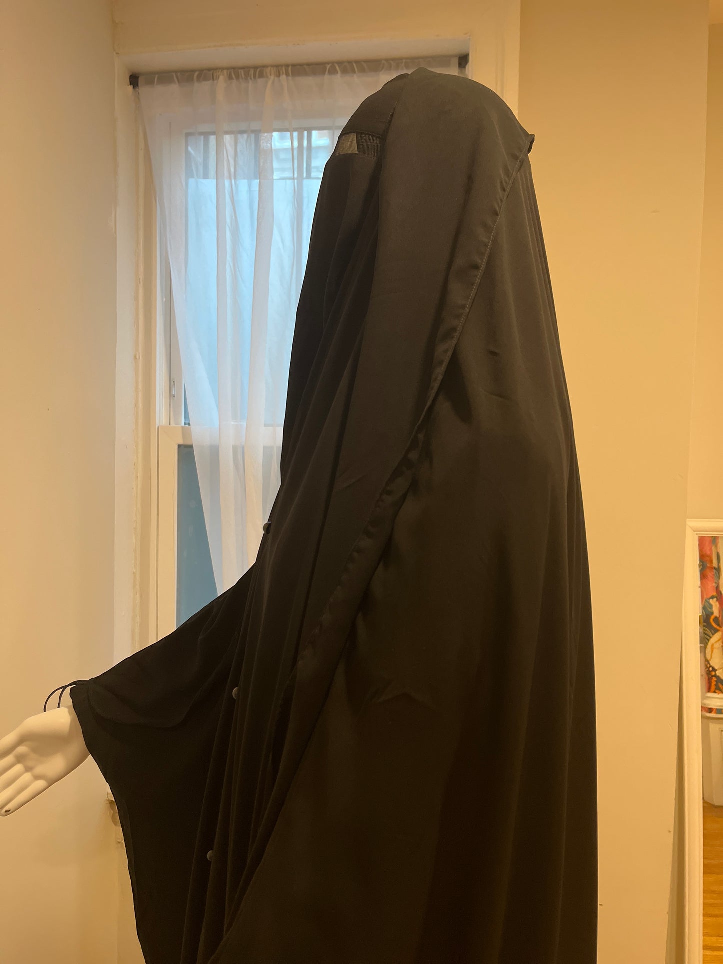 Hooded Cape (Open/Closed)